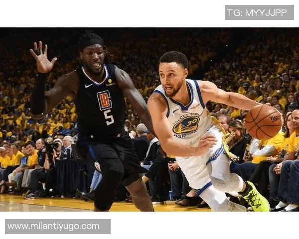 全队命中率接近六成杜兰特称赞团队配合与进攻篮板表现